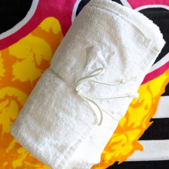 VIDA/Pyramid Excel Other - VIDA/Pyramid Excel Beach Towel NWOT